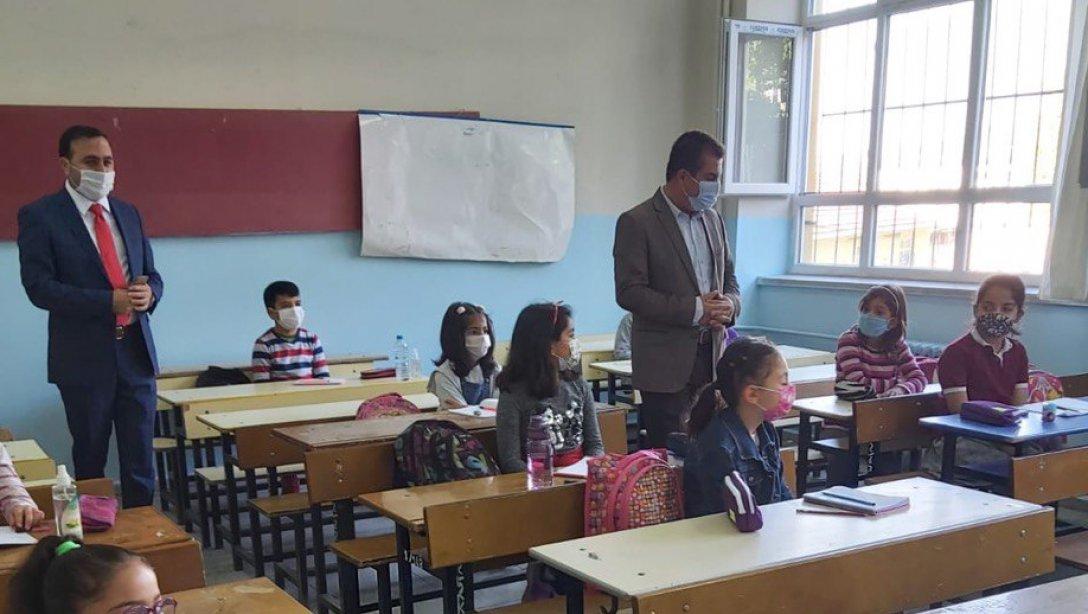 İlçe Milli Eğitim Müdürümüz Sayın Oktay KARAYIL' ın Okullarımıza Ziyareti